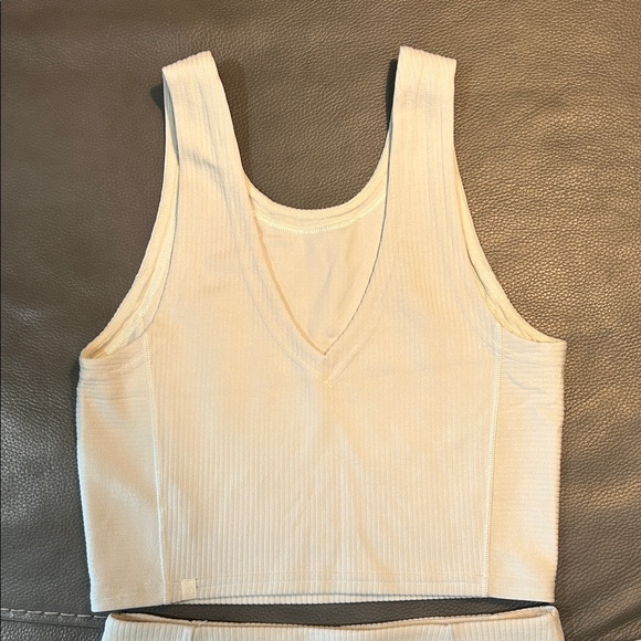 Lululemon Tank Top and Shorts Set. Size 4. - Picture 2 of 8